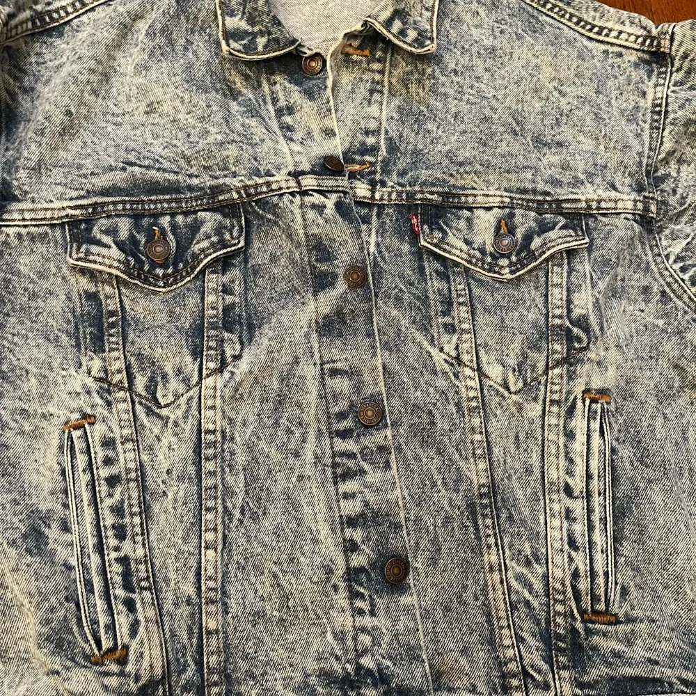 Levi’s VTG Acid Wash Denim Jacket - Picture 3 of 13